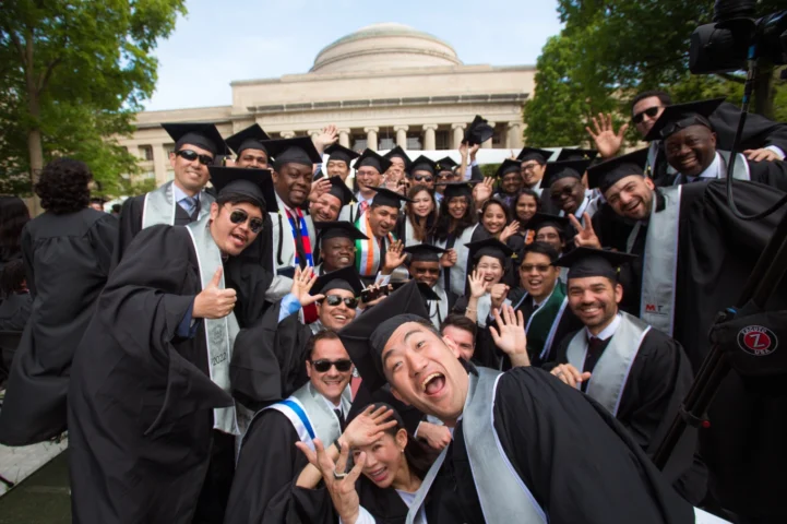 Buy Accredited Bachelor Master and PHD Degrees Online 